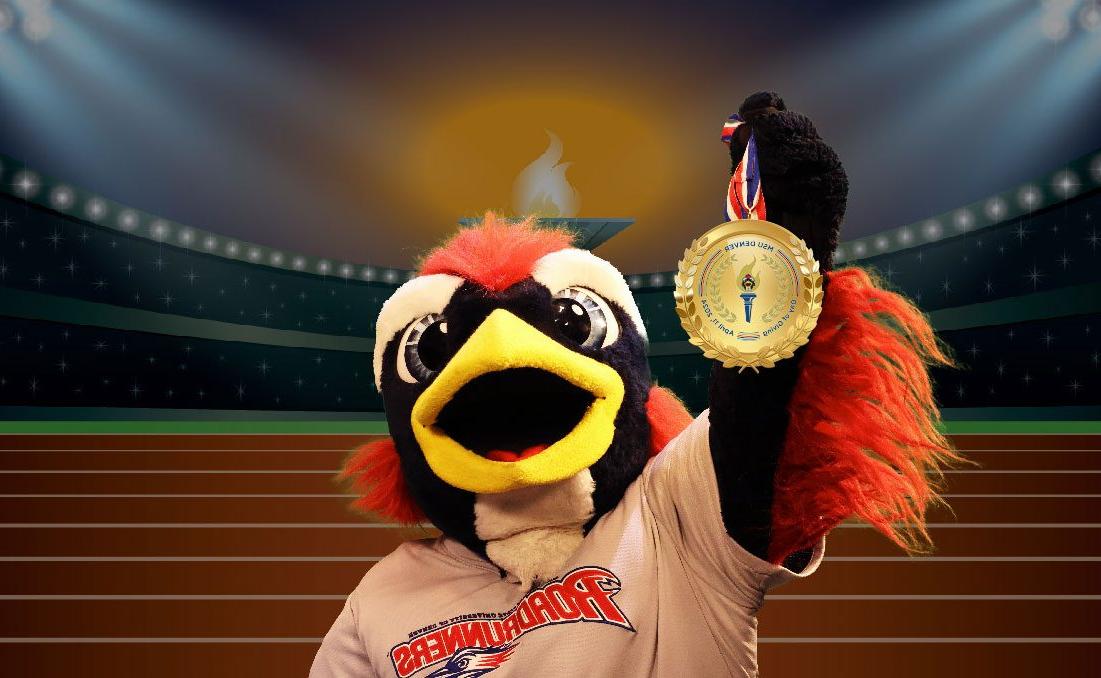 Rowdy the MSU Denver Mascot holding up a gold medal for Day of Giving donations