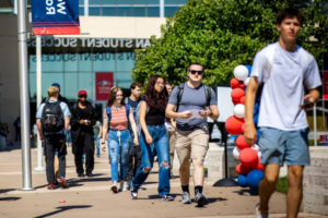MSU Denver students walking on campus